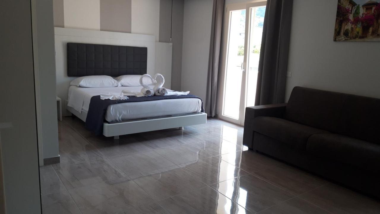 Blue Marine - Free Parking Hotel Tropea Buitenkant foto