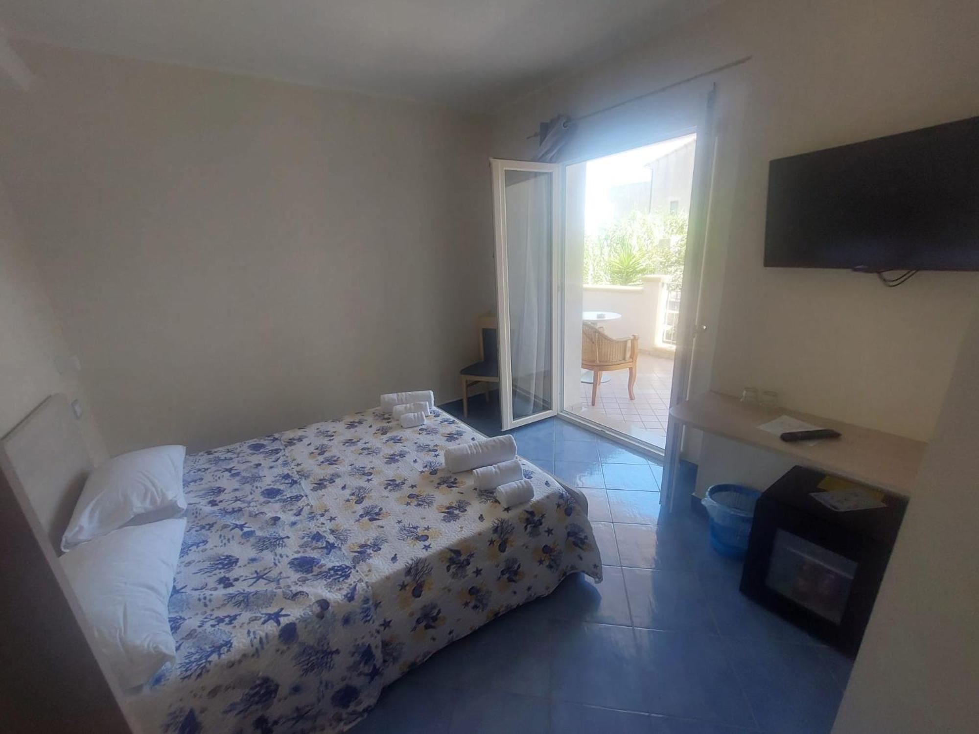 Blue Marine - Free Parking Hotel Tropea Buitenkant foto