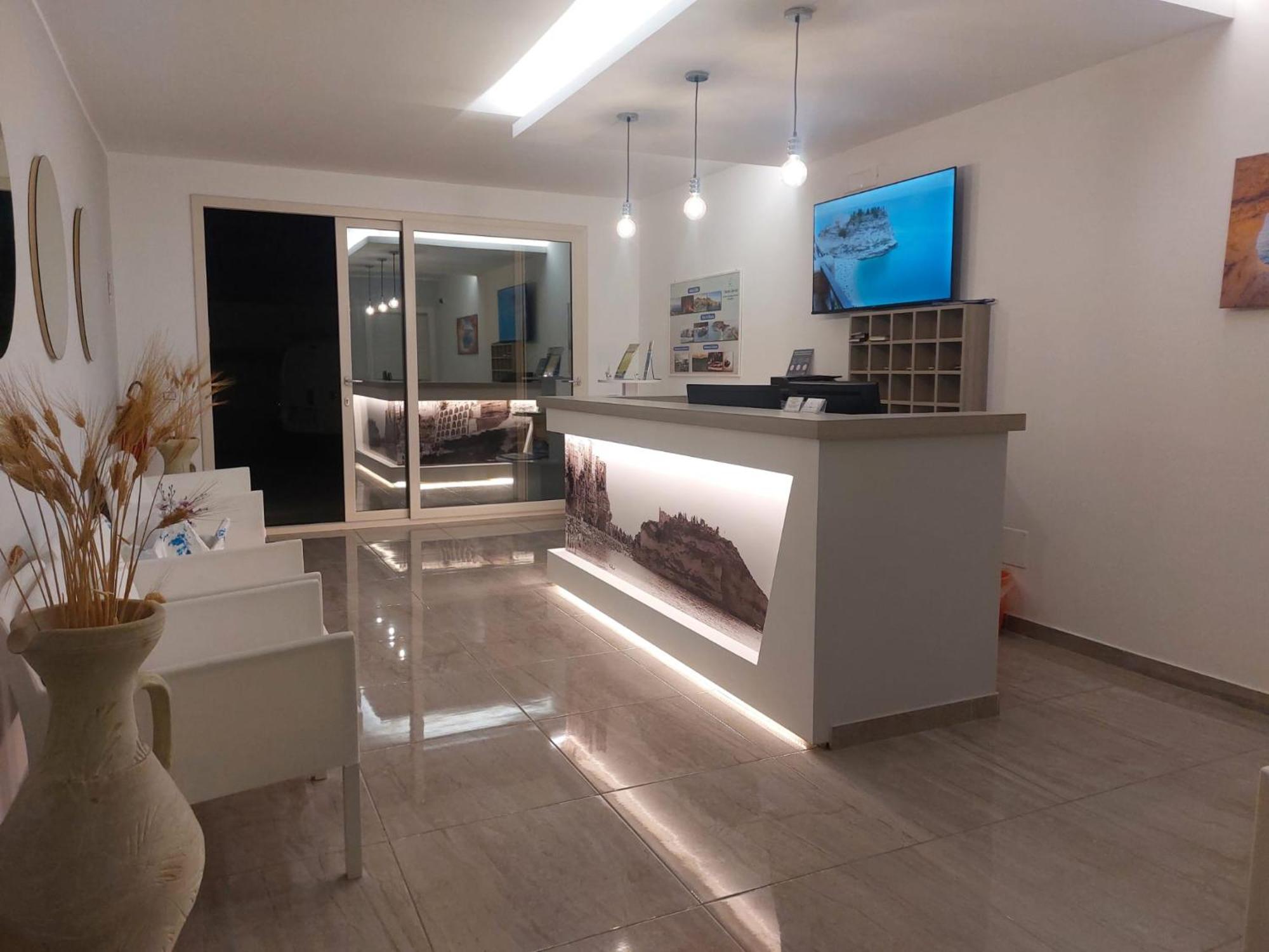Blue Marine - Free Parking Hotel Tropea Buitenkant foto